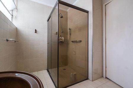 Apartamento à venda com 186m², 3 quartos e 1 vaga Apartamento à venda com 186m², 3 quartos e 1 vagaBanheiro Social