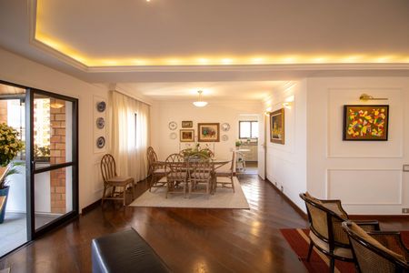 Apartamento para alugar com 250m², 5 quartos e 3 vagasSala