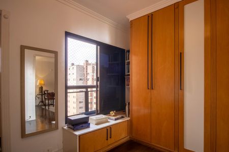 Apartamento para alugar com 250m², 5 quartos e 3 vagas Suíte 3