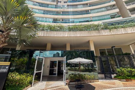 Apartamento à venda com 71m², 2 quartos e 2 vagasentrada do predio