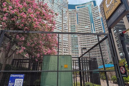 Apartamento à venda com 71m², 2 quartos e 2 vagasentrada do predio