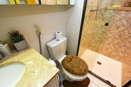 Apartamento à venda com 71m², 2 quartos e 2 vagasbanheiro quarto 2