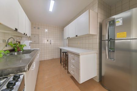 Apartamento para alugar com 110m², 3 quartos e 2 vagas Apartamento para alugar com 110m², 3 quartos e 2 vagasCozinha