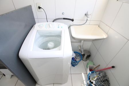 Apartamento para alugar com 68m², 2 quartos e 1 vagaÁrea de Serviço