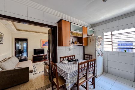 Casa para alugar com 170m², 4 quartos e 2 vagas Casa para alugar com 170m², 4 quartos e 2 vagasCozinha