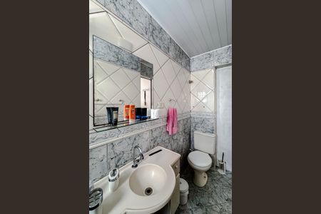 Casa para alugar com 170m², 4 quartos e 2 vagas Casa para alugar com 170m², 4 quartos e 2 vagasBanheiro da Suíte 2