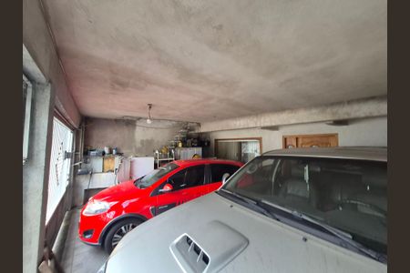 Casa à venda com 220m², 3 quartos e 4 vagas Casa à venda com 220m², 3 quartos e 4 vagasGaragem