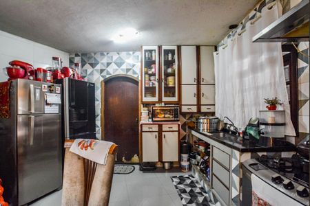 Casa à venda com 220m², 3 quartos e 4 vagas Casa à venda com 220m², 3 quartos e 4 vagasCozinha