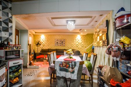 Casa à venda com 220m², 3 quartos e 4 vagas Casa à venda com 220m², 3 quartos e 4 vagasCozinha