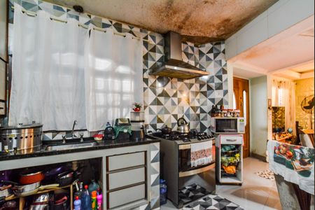 Casa à venda com 220m², 3 quartos e 4 vagas Casa à venda com 220m², 3 quartos e 4 vagasCozinha