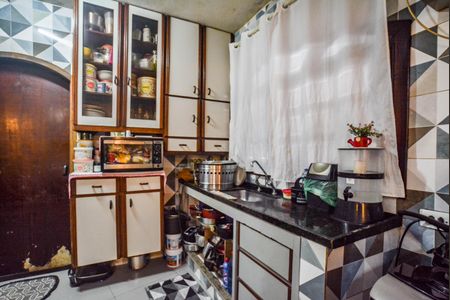 Casa à venda com 220m², 3 quartos e 4 vagas Casa à venda com 220m², 3 quartos e 4 vagasCozinha