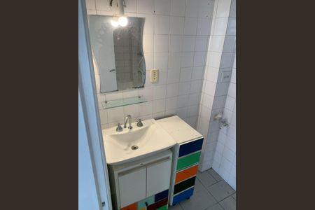 Banheiro de apartamento para alugar com 1 quarto, 37m² em Centro Histórico de São Paulo, São Paulo