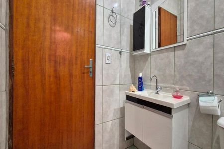 Casa à venda com 150m², 4 quartos e 4 vagas Casa à venda com 150m², 4 quartos e 4 vagasBanheiro