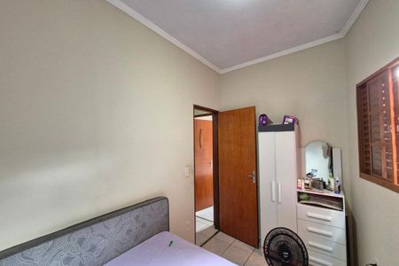 Casa à venda com 150m², 4 quartos e 4 vagas Casa à venda com 150m², 4 quartos e 4 vagasQuarto 2