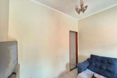 Casa à venda com 150m², 4 quartos e 4 vagas Casa à venda com 150m², 4 quartos e 4 vagasCasa 2 - Sala