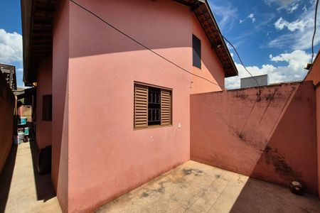 Casa à venda com 150m², 4 quartos e 4 vagas Casa à venda com 150m², 4 quartos e 4 vagasQuintal