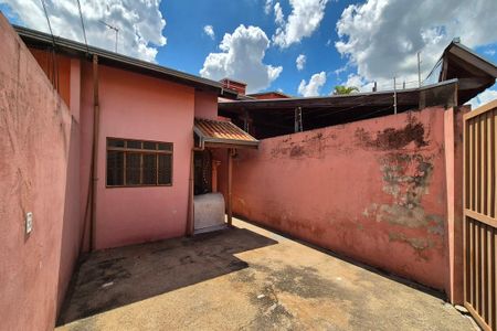 Casa à venda com 150m², 4 quartos e 4 vagas Casa à venda com 150m², 4 quartos e 4 vagasGaragem