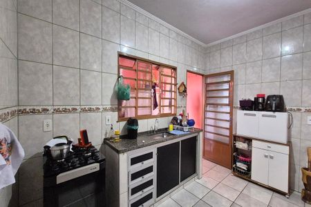 Casa à venda com 150m², 4 quartos e 4 vagas Casa à venda com 150m², 4 quartos e 4 vagasCozinha