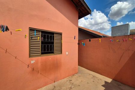 Casa à venda com 150m², 4 quartos e 4 vagas Casa à venda com 150m², 4 quartos e 4 vagasQuintal