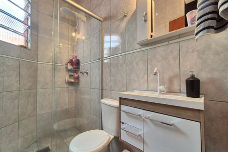 Casa à venda com 150m², 4 quartos e 4 vagas Casa à venda com 150m², 4 quartos e 4 vagasBanheiro