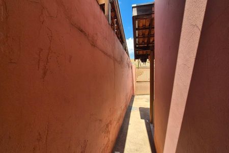 Casa à venda com 150m², 4 quartos e 4 vagas Casa à venda com 150m², 4 quartos e 4 vagasCorredor