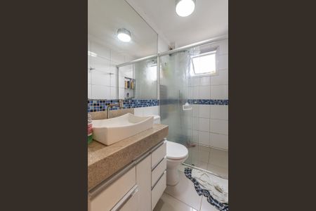 Apartamento para alugar com 74m², 3 quartos e 1 vagaBAnheiro