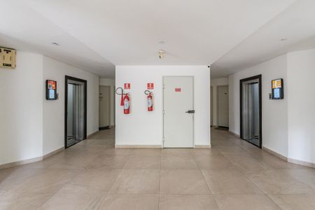 Apartamento para alugar com 74m², 3 quartos e 1 vagaHAll