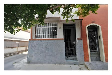 Casa para alugar com 106m², 2 quartos e 1 vaga