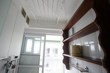 Apartamento para alugar com 63m², 2 quartos e 1 vagaÁrea de Serviço