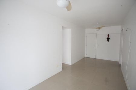 Sala de apartamento para alugar com 2 quartos, 63m² em Pechincha, Rio de Janeiro