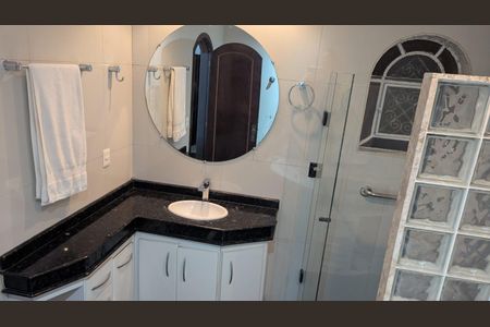 Casa à venda com 470m², 4 quartos e 4 vagasBanheiro