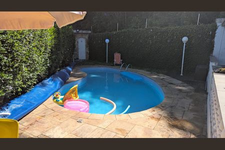 Casa à venda com 470m², 4 quartos e 4 vagasÁrea externa