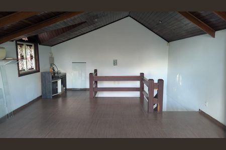 Casa à venda com 470m², 4 quartos e 4 vagasSala