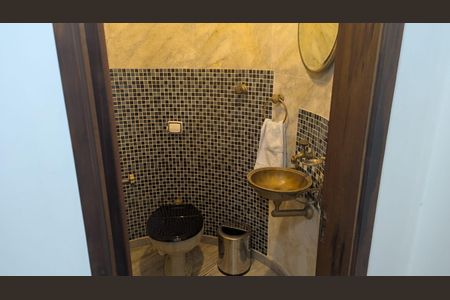 Casa à venda com 470m², 4 quartos e 4 vagasBanheiro