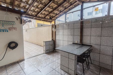 Apartamento à venda com 182m², 3 quartos e 2 vagas Apartamento à venda com 182m², 3 quartos e 2 vagasÁrea Privativa/Área de Serviço