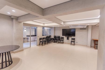 Apartamento à venda com 182m², 3 quartos e 2 vagas Apartamento à venda com 182m², 3 quartos e 2 vagasÁrea comum - Salão de festas