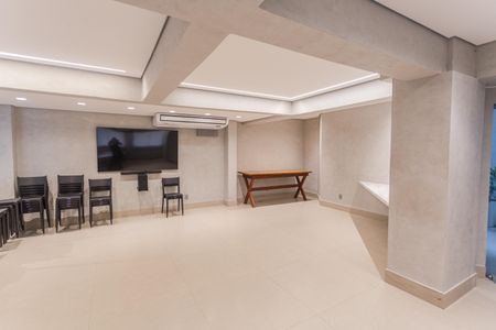 Apartamento à venda com 182m², 3 quartos e 2 vagas Apartamento à venda com 182m², 3 quartos e 2 vagasÁrea comum - Salão de festas