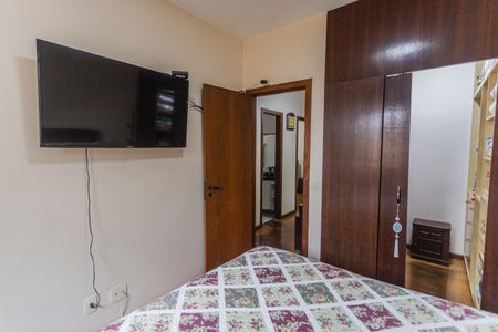 Apartamento à venda com 182m², 3 quartos e 2 vagas Apartamento à venda com 182m², 3 quartos e 2 vagasSuíte