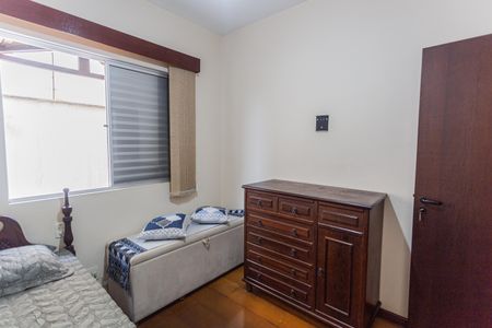 Apartamento à venda com 182m², 3 quartos e 2 vagas Apartamento à venda com 182m², 3 quartos e 2 vagasQuarto 2