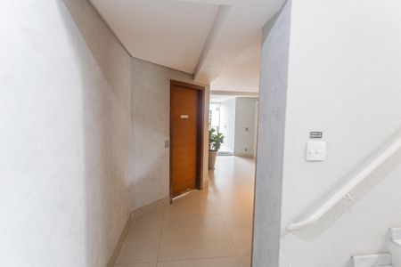 Apartamento à venda com 182m², 3 quartos e 2 vagas Apartamento à venda com 182m², 3 quartos e 2 vagasHall de entrada