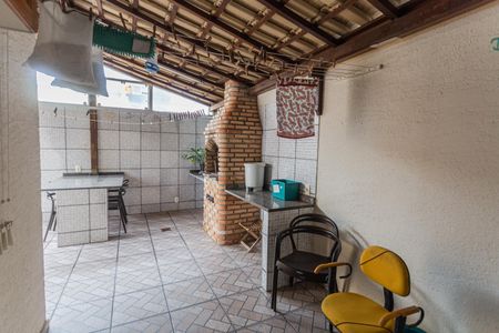 Apartamento à venda com 182m², 3 quartos e 2 vagas Apartamento à venda com 182m², 3 quartos e 2 vagasÁrea Privativa/Área de Serviço