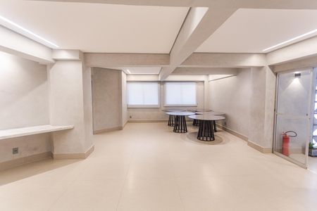 Apartamento à venda com 182m², 3 quartos e 2 vagas Apartamento à venda com 182m², 3 quartos e 2 vagasÁrea comum - Salão de festas