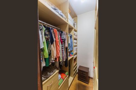 Apartamento à venda com 182m², 3 quartos e 2 vagas Apartamento à venda com 182m², 3 quartos e 2 vagasCloset da Suíte