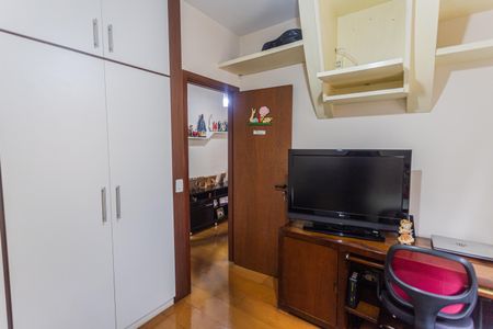 Apartamento à venda com 182m², 3 quartos e 2 vagas Apartamento à venda com 182m², 3 quartos e 2 vagasQuarto 3