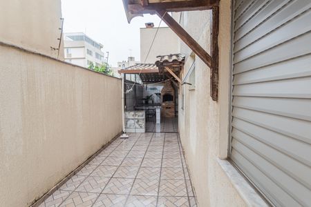 Apartamento à venda com 182m², 3 quartos e 2 vagas Apartamento à venda com 182m², 3 quartos e 2 vagasÁrea Privativa/Área de Serviço