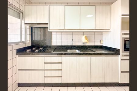 Apartamento para alugar com 83m², 2 quartos e 1 vagaCozinha