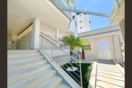 Apartamento para alugar com 83m², 2 quartos e 1 vagaEntrada