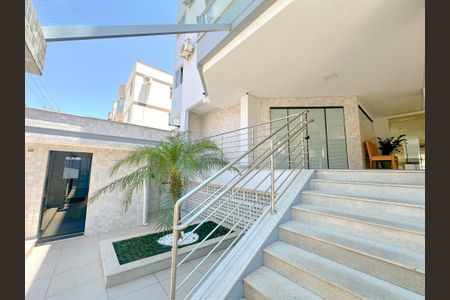 Apartamento para alugar com 83m², 2 quartos e 1 vagaEntrada