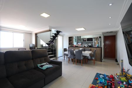 Apartamento à venda com 117m², 2 quartos e 4 vagasSala