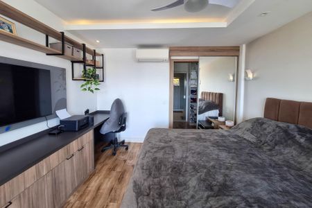 Casa de condomínio à venda com 450m², 5 quartos e 2 vagas Casa de condomínio à venda com 450m², 5 quartos e 2 vagasSuíte 1